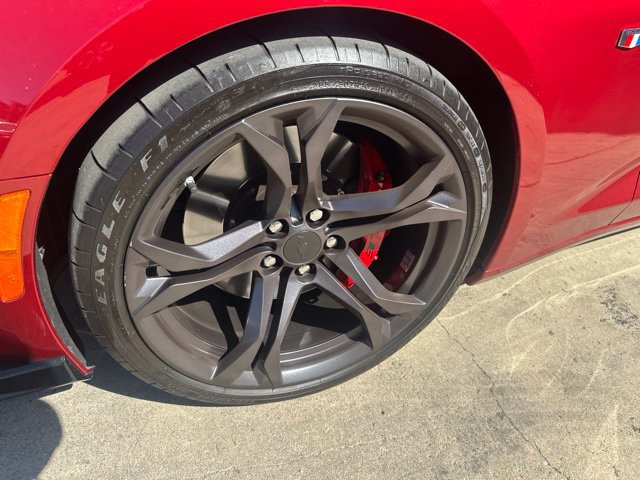 Used 2019 Chevrolet Camaro SS RWD image 16