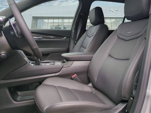 New 2025 Cadillac XT6 Sport AWD/4WD image 11