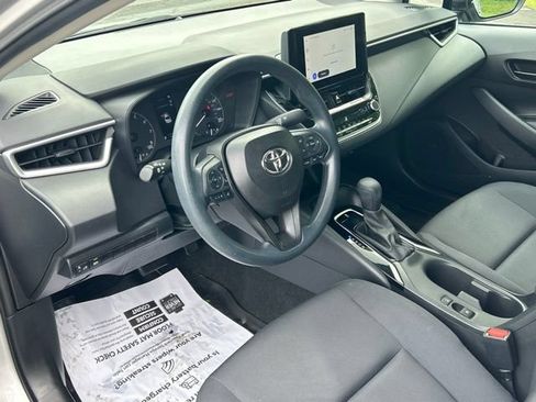 Used 2024 Toyota Corolla LE w/ LE Convenience Package FWD image 18