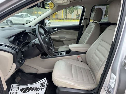 Used 2017 Ford Escape SE FWD image 10