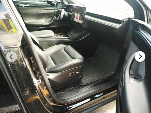Used 2022 Tesla Model X Plaid AWD/4WD image 9