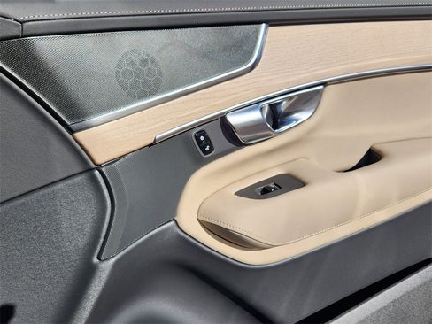 New 2026 Volvo XC90 B5 Core image 20