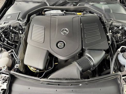 Certified 2025 Mercedes-Benz C 300 4MATIC Sedan image 24
