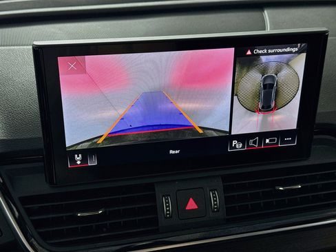 Used 2023 Audi Q5 2.0T Prestige w/ Prestige Package image 3