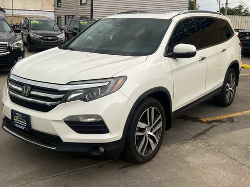 Used 2017 Honda Pilot Elite image 4