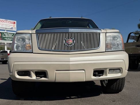 Used 2005 Cadillac Escalade EXT AWD/4WD image 90