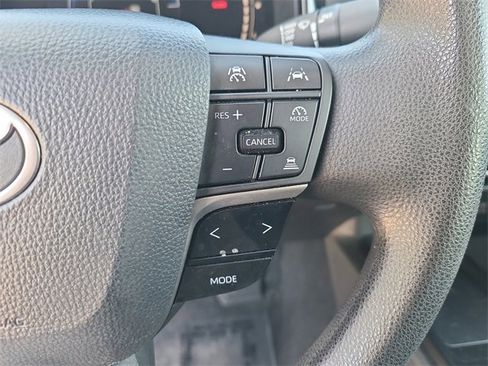 Used 2025 Toyota Camry LE image 28