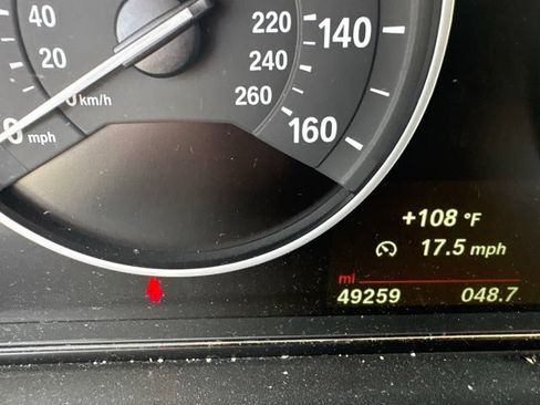 Used 2018 BMW 320i xDrive Sedan w/ Convenience Package AWD/4WD image 3