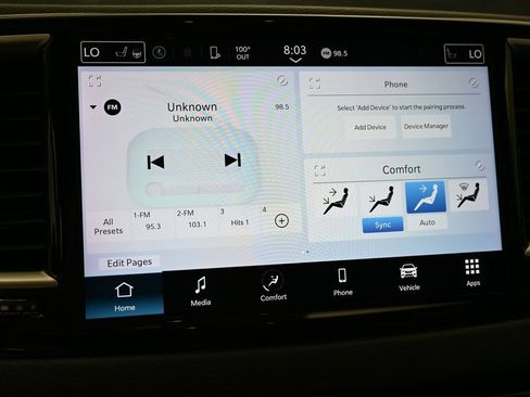 Used 2023 Chrysler Pacifica Touring-L FWD image 10