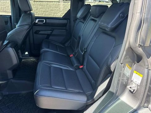 Used 2025 Ford Bronco Badlands AWD/4WD image 16