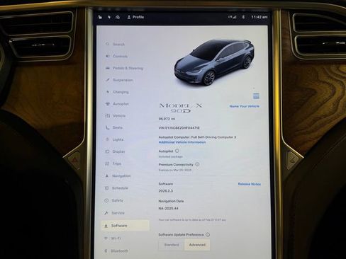 Used 2017 Tesla Model X 90D image 34