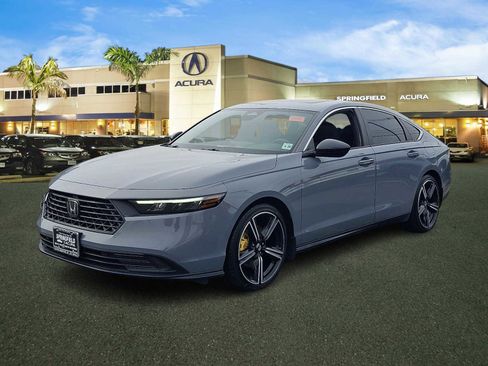 Used 2023 Honda Accord Sport image 3