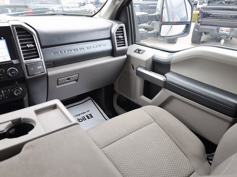Used 2017 Ford F250 XLT w/ XLT Premium Package image 20