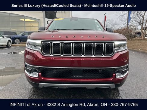 Used 2023 Jeep Wagoneer Series III w/ Preferred Equipment Group AWD/4WD image 18