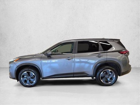 Used 2025 Nissan Rogue SV AWD/4WD image 9