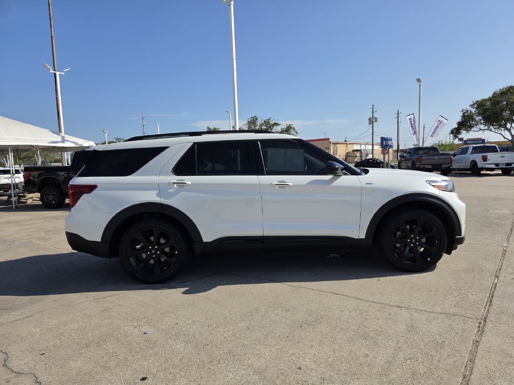 Certified 2024 Ford Explorer ST-Line w/ Class IV Trailer Tow Package RWD image 25