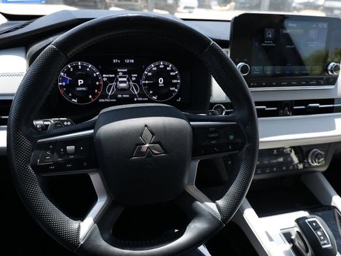 Used 2022 Mitsubishi Outlander SEL AWD/4WD image 10