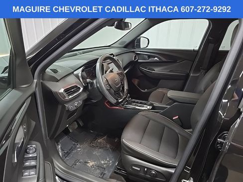 Used 2023 Chevrolet TrailBlazer RS AWD/4WD image 28