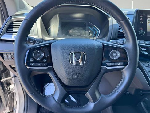 Used 2023 Honda Odyssey Touring image 12