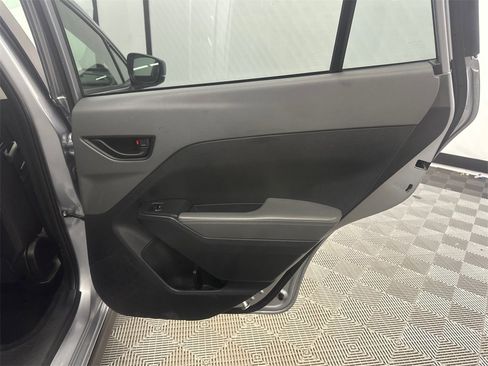 Used 2024 Subaru Crosstrek 2.0i Premium image 17