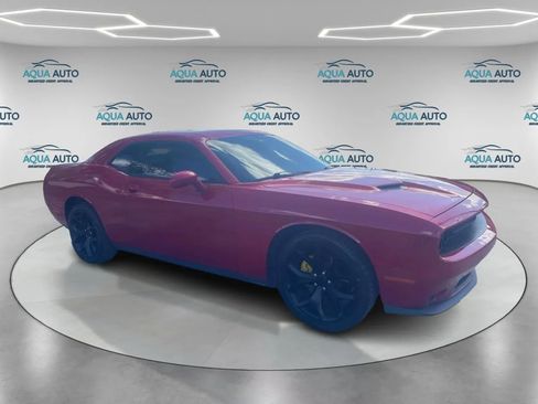 Used 2015 Dodge Challenger SXT Plus w/ Driver Convenience Group image 3