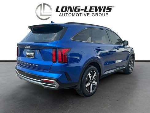 Used 2022 Kia Sorento S w/ Panoramic Sunroof Package FWD image 7