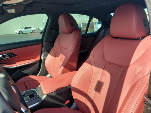 Used 2024 BMW 330i Sedan w/ Premium Package RWD image 21