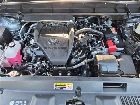 Used 2023 Toyota Highlander XLE FWD image 24