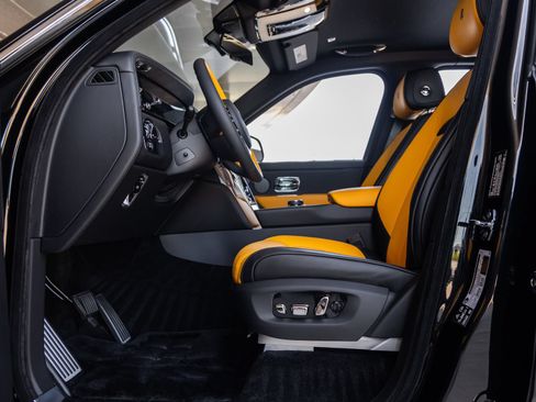 New 2026 Rolls-Royce Cullinan AWD/4WD image 31