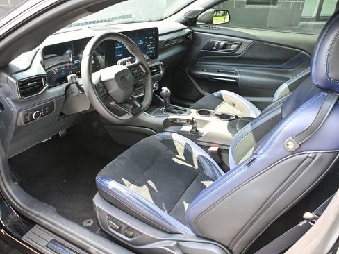 Used 2025 Ford Mustang Dark Horse RWD image 8