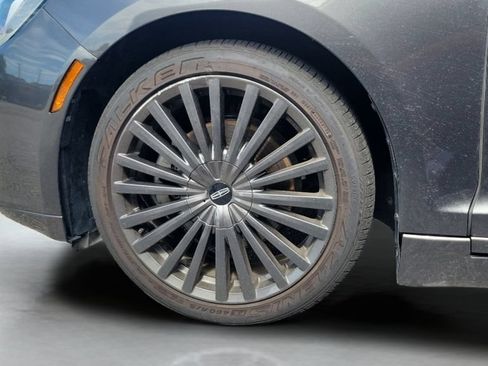 Used 2017 Lincoln MKZ Reserve FWD image 3