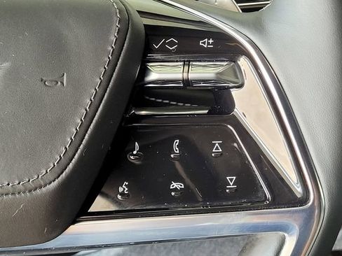 Certified 2025 Cadillac Escalade Sport Platinum w/ LPO, Floor Liner Package AWD/4WD image 25