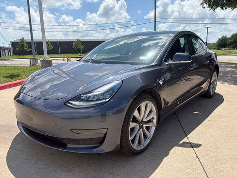 Used 2020 Tesla Model 3 Standard Range Plus RWD image 9