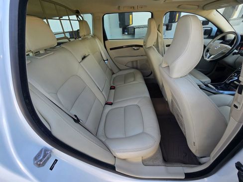 Used 2015 Volvo XC70 T6 AWD/4WD image 18