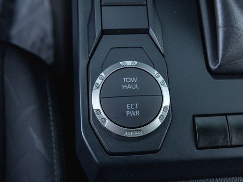 Certified 2024 Toyota Tacoma SR5 image 19