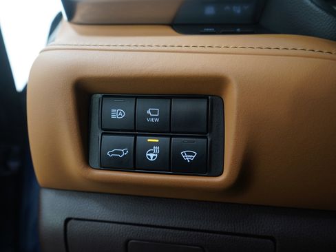 Used 2022 Toyota Highlander Platinum image 28