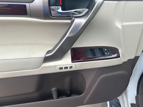 Used 2019 Lexus GX 460 image 20