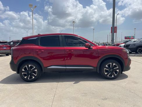 Certified 2025 Nissan Kicks SV AWD/4WD image 6
