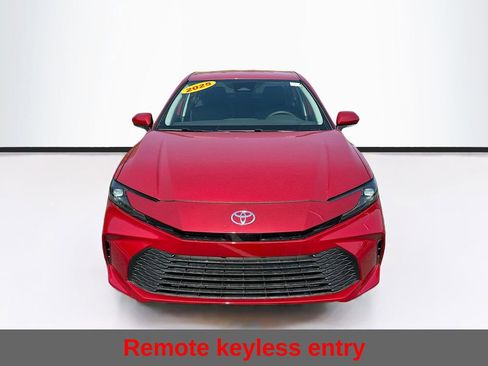 Used 2025 Toyota Camry LE image 4