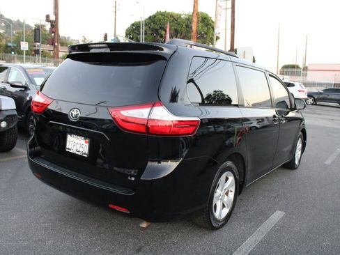 Used 2016 Toyota Sienna LE image 6
