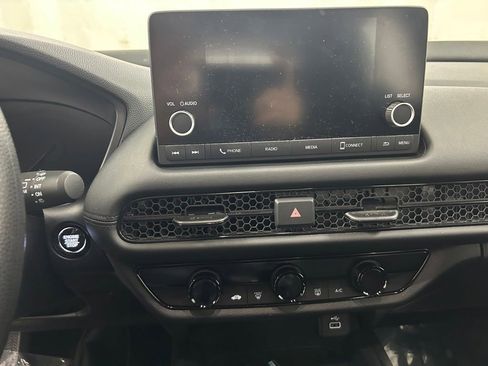 Certified 2024 Honda HR-V LX image 19