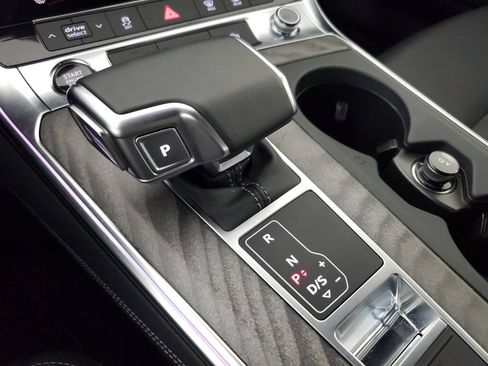 Used 2025 Audi A6 Premium Plus AWD/4WD image 32