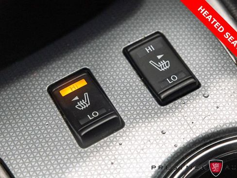 Used 2020 Nissan Pathfinder SL FWD image 10