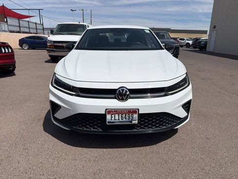 Used 2025 Volkswagen Jetta Sport FWD image 8