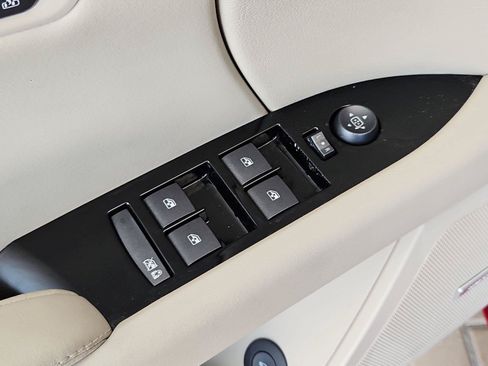 Used 2013 Cadillac XTS Luxury w/ Driver Awareness Package FWD image 24