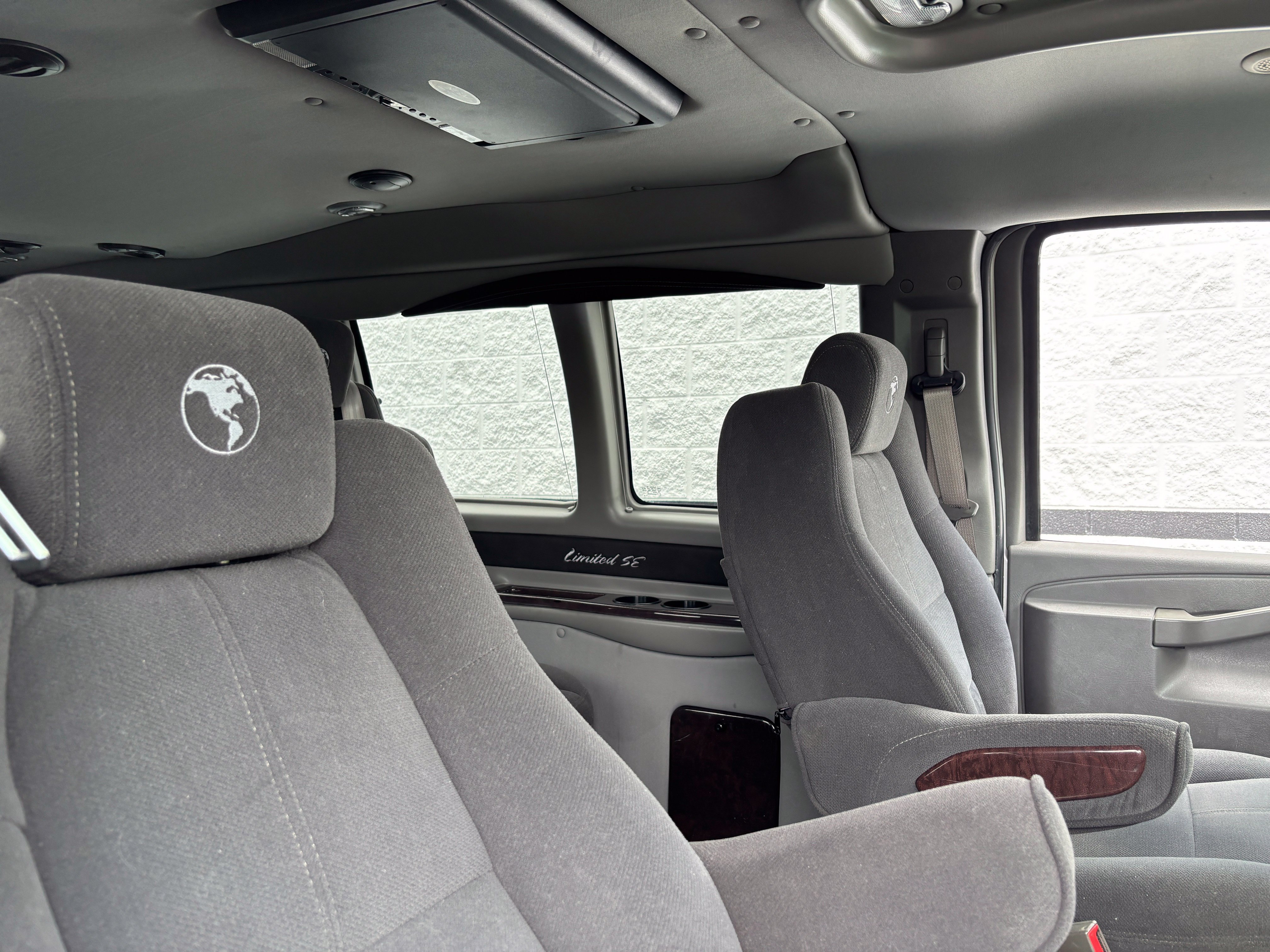 Used 2019 Chevrolet Express 2500 w/ Enhanced Convenience Package RWD image 23
