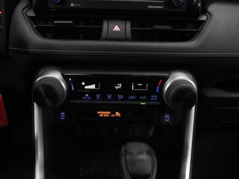 Used 2020 Toyota RAV4 LE image 34
