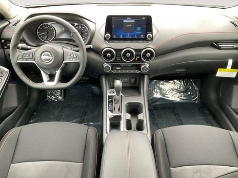 Certified 2025 Nissan Sentra SR image 31