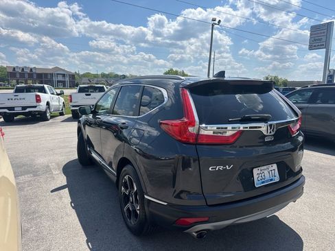 Used 2019 Honda CR-V Touring image 4
