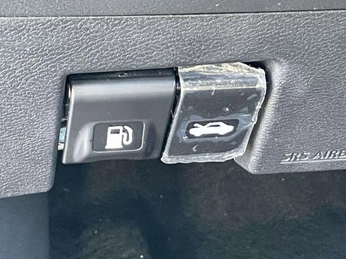 Used 2025 Nissan Kicks Play S image 16